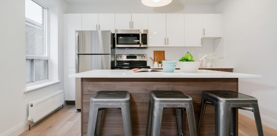 2707 Yonge Street - Photo 2