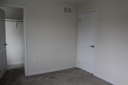 For Lease - 7 Esther Crescent, Thorold, Ontario - Photo 5