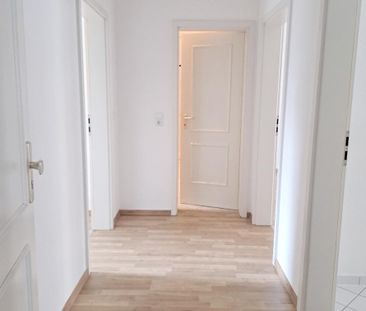 ** 2-Zimmer-Erdgeschoss-Wohnung mit Einbauküche und Balkon ** - Photo 1