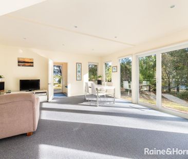 Charming Furnished One Bedroom Home in Peaceful Natural Setting - Photo 2