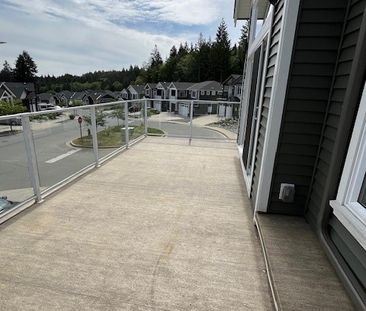 Executive 3 Bedroom Plus Den/Office in Ladysmith - Photo 6