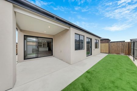 Brand New Family Home with Bush Views & Modern Comforts - Photo 4