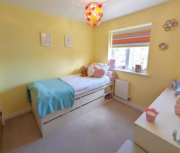 4 bedroom detached house to rent - Photo 5