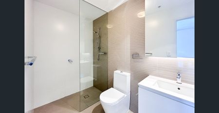 OVERSIZED TWO BEDROOM + STUDY - Photo 4