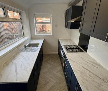 3 bedroom terraced house to rent - Photo 3