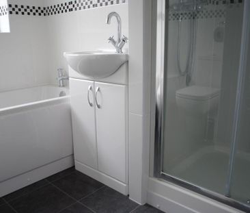 2 bedroom semi-detached bungalow to rent - Photo 6