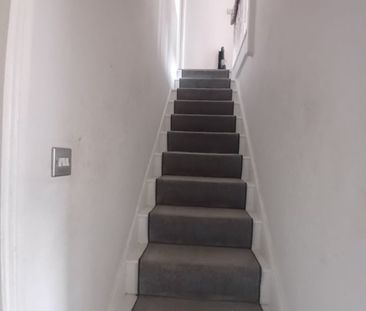 Room in a Shared Flat, Dorset Garden Mitcham, CR4 - Photo 6