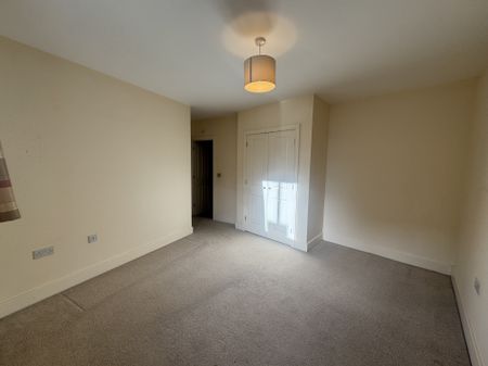 Coxhill Way, Aylesbury - Photo 3