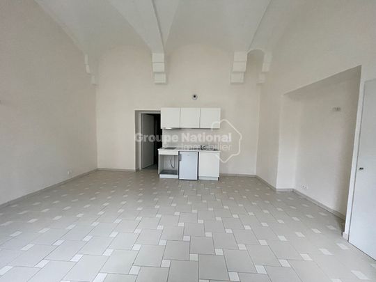 APPARTEMENT 1 PIECE AVEC JARDINET AVIGNON CENTRE-VILLE, - Photo 1