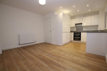 3 bed Town House for let - Photo 4