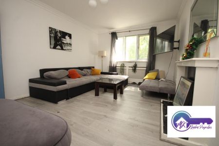 3 Bedroom Flat To Rent - Photo 2