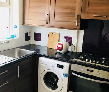 1 bedroom in a house share to rent - Photo 5