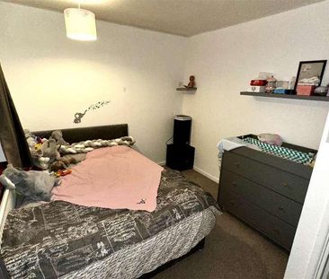 Cove Road, Farnborough, GU14 - Photo 5