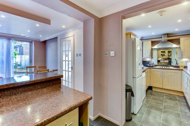 4 Bed Semi-Detached House, Lynchet Walk, BN1 - Photo 1