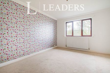 5 bedroom house to rent Rising Bridge Road, Haslingden, Rossendale, BB4 - Photo 5