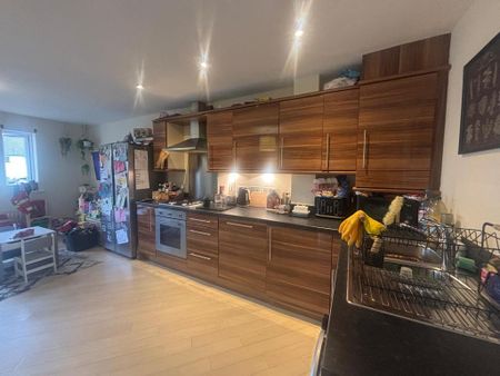 4 bedroom terraced house to rent - Photo 5