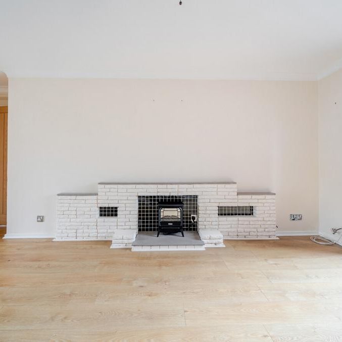 3 bedroom end of terrace house to rent - Photo 1