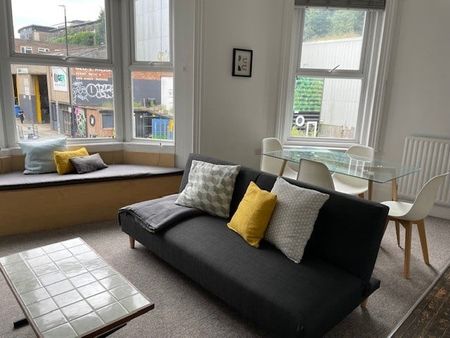 3 Bed Maisonette, Argyle Road, BN1 - Photo 4