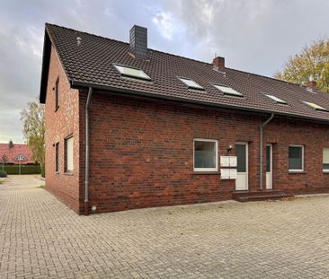 Gemütliche 2ZKB Dachgeschosswohnung mit EBK & Balkon in zentraler S... - Foto 1