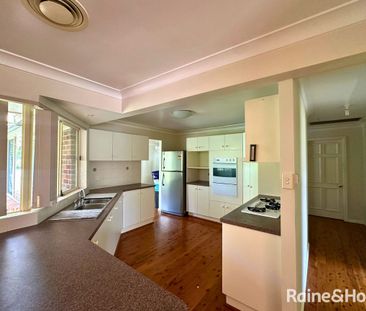 Spacious Home with Leafy Outlook - Photo 5