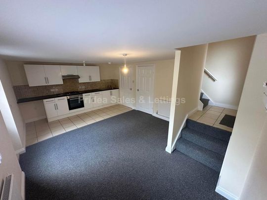 2 bedroom terraced house to rent - Photo 1