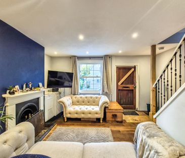 2 bedroom end of terrace house to rent - Photo 1