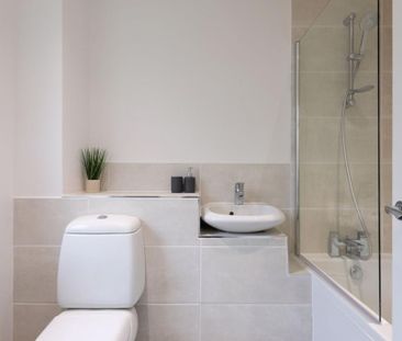 3 bedroom terraced house to rent - Photo 6