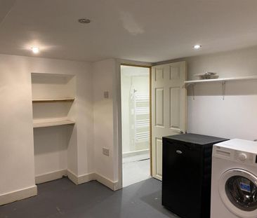 3 bedroom end of terrace house to rent - Photo 6