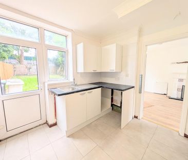 3 bedroom terraced house to rent - Photo 5