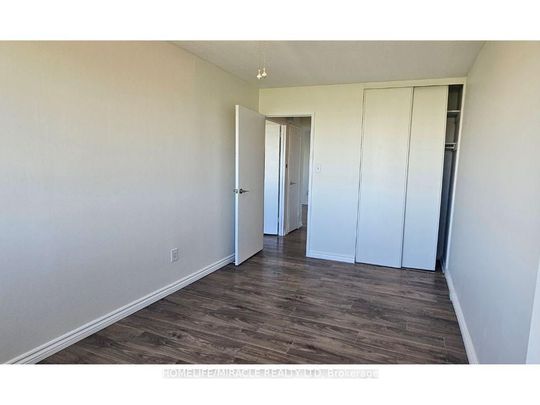907 725 Don Mills Road - Photo 1