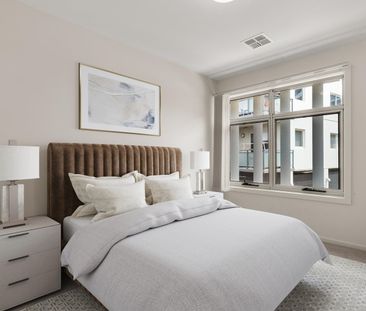 Lakeside Lifestyle | Spacious Townhouse with Waterfront Access - Av... - Photo 6