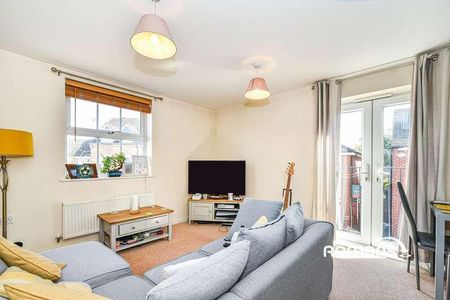 Stackpole Crescent, Swindon, SN25 - Photo 2