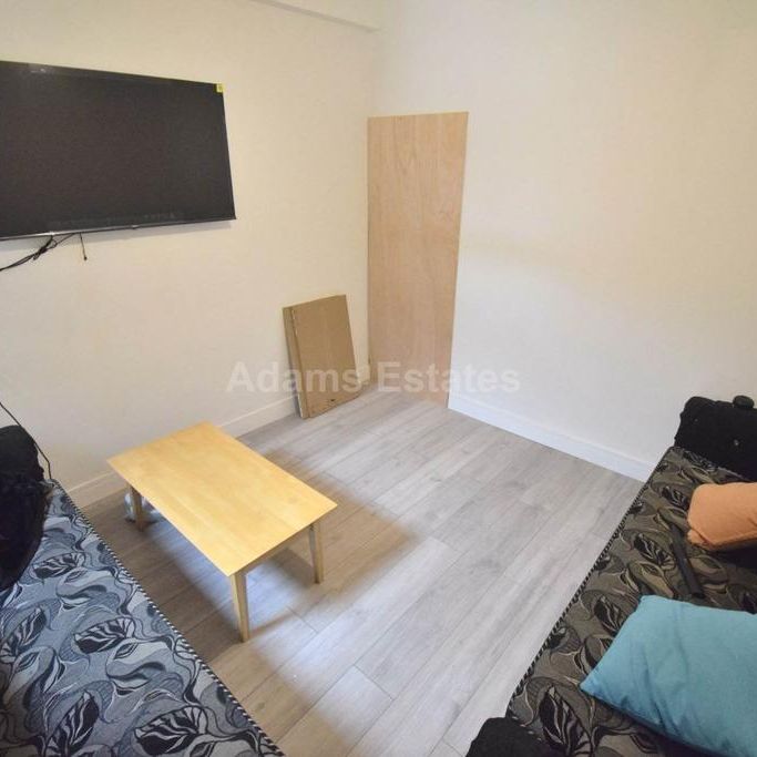 6 bedroom terraced house to rent - Photo 1
