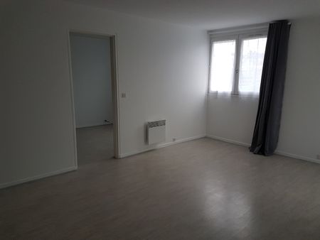 Location Appartement 2 pièces 49m² VALENCIENNES 59300 - Photo 2