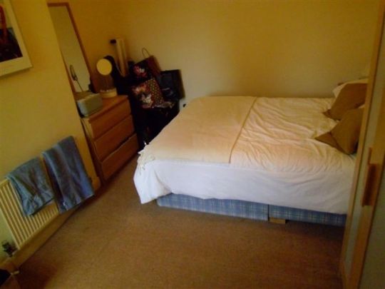 2 Bed Terrace House the Ideal student accommodation - Photo 1