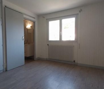 Location Maison 4 pièces 109m² AGEN 47000 - Photo 4
