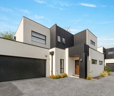 Contemporary Executive Living - Photo 3