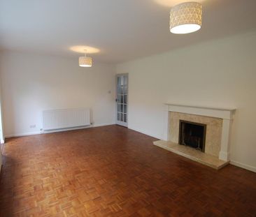 4 bedroom detached house to rent - Photo 3