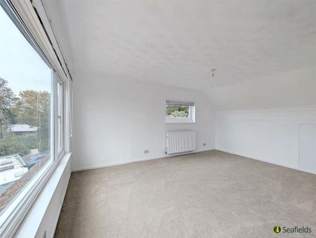 3 bedroom detached house to rent - Photo 4