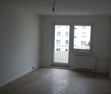 Ihr neues Zuhause: Charmante 3-Zimmer-Wohnung mit Balkon! - Photo 1