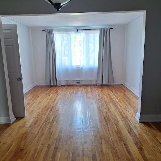 grand 4 1/2 à louer - Photo 1