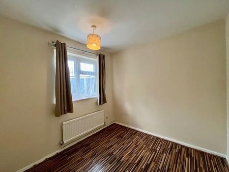 2 bedroom maisonette to rent - Photo 4