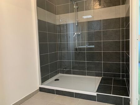 Location Appartement 3 pièces 60m² - Photo 5