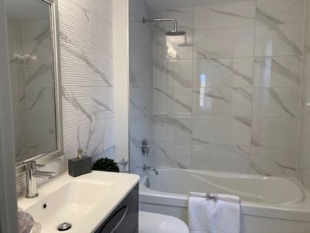 For Lease - 294 South Kingsway Way Unit# 2, Toronto, Ontario - Photo 2