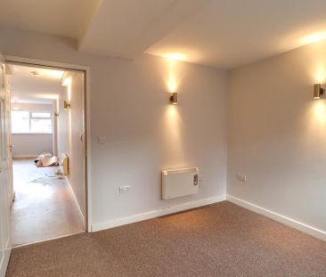1 bedroom ground floor flat to rent - Photo 1