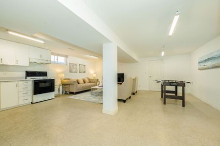 For Lease - 608 Van Horne Avenue, Toronto, Ontario - Photo 2