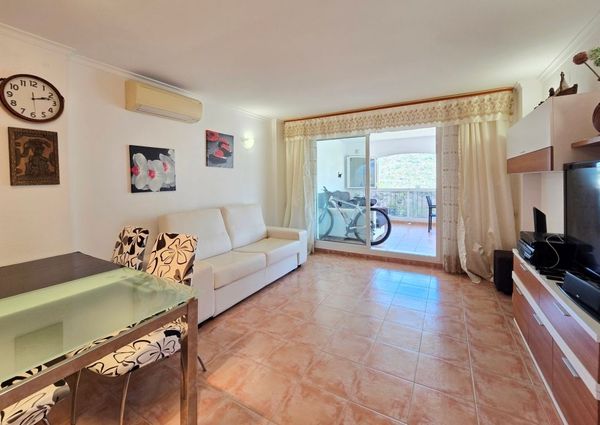 Apartment with 2 bedrooms with swimming pool LONG TERM