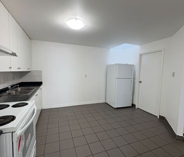 For Lease - 603 Gerrard Street Unit# 2, Toronto, Ontario - Photo 1