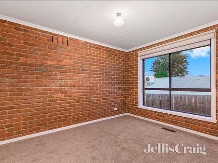 3/15 Lambourn Road, Watsonia - Photo 3