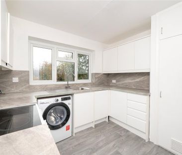 2 bedroom maisonette to rent - Photo 4